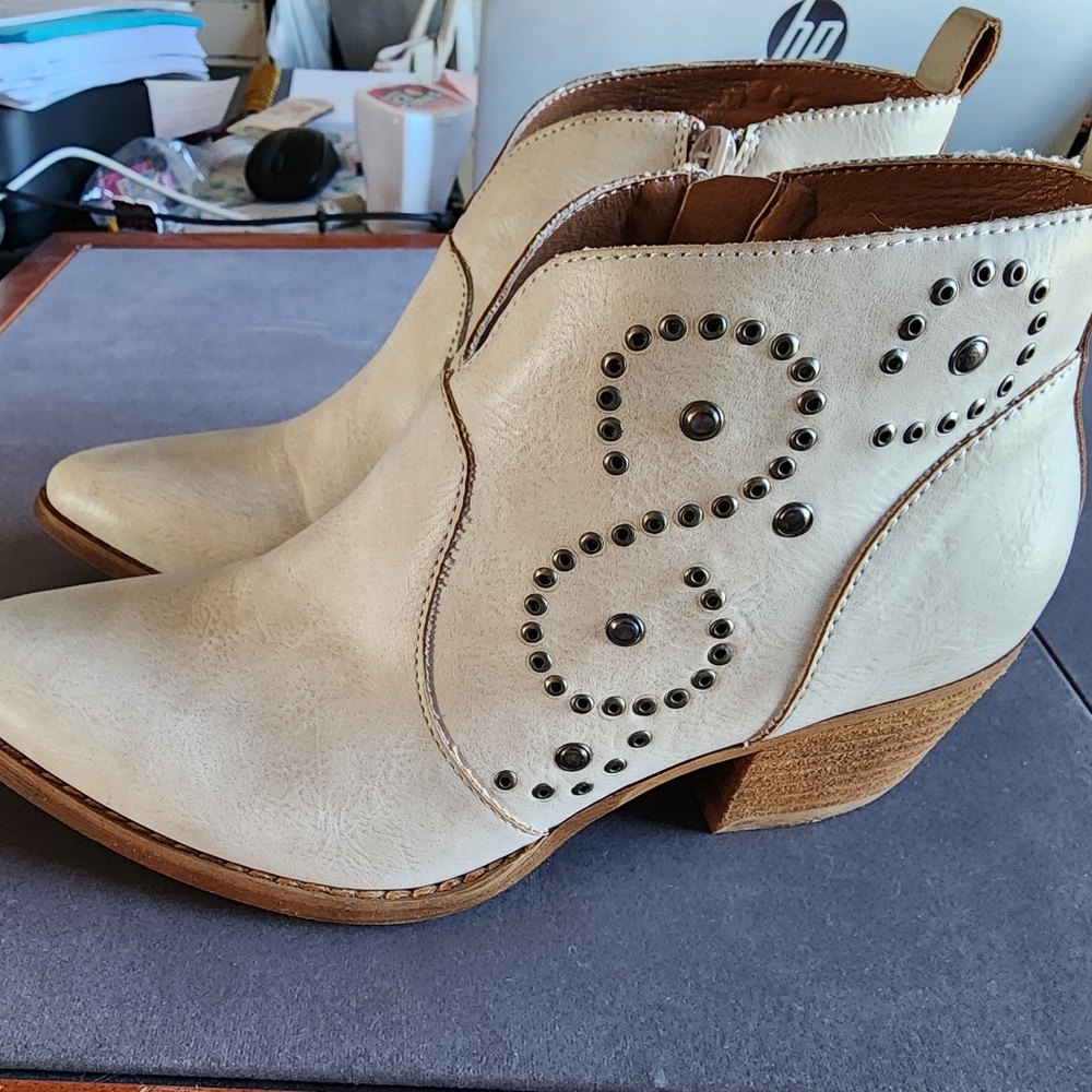 Mi.iM boots